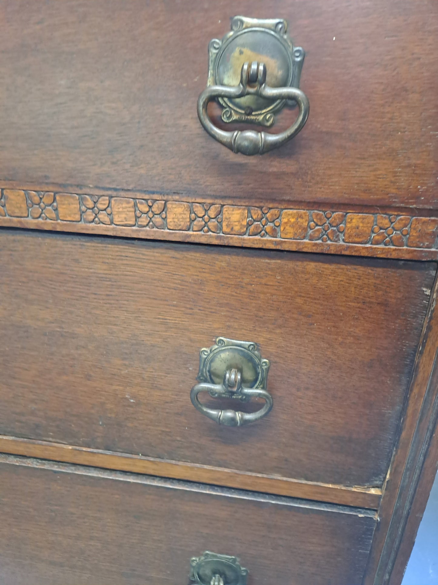 Chest of Drawers - Floral Detail